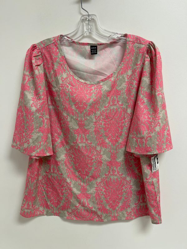 Top Short Sleeve By Shein In Cream & Pink, Size: Xl Online Sale