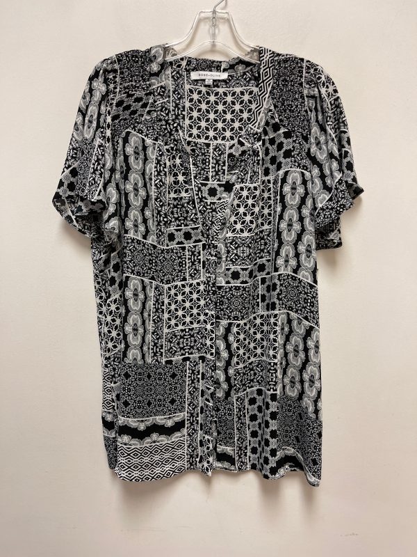 Top Short Sleeve By Rose And Olive In Black & White, Size: 2x Discount