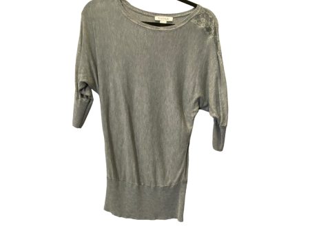 Top Short Sleeve By White House Black Market In Grey, Size: Xs Online Sale